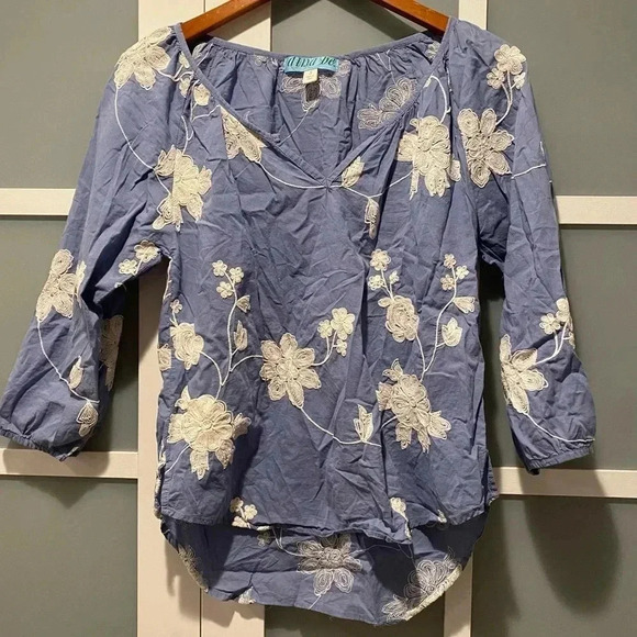 Aina Be Women’s Embroidered Boho Top 100% Cotton 3/4 Sleeve Slate Blue Small EUC - Picture 3 of 11